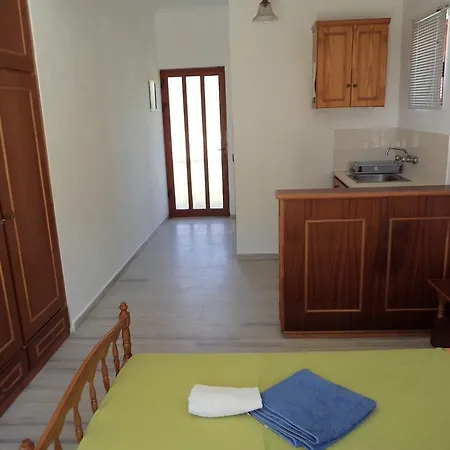 Renesis Studios Lithakia  Room photo