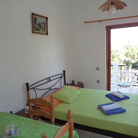 Renesis Studios Lithakia  Room photo